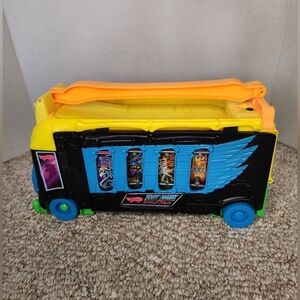 Hot Wheels Tony Hawk World Tour Skate Board Bus.